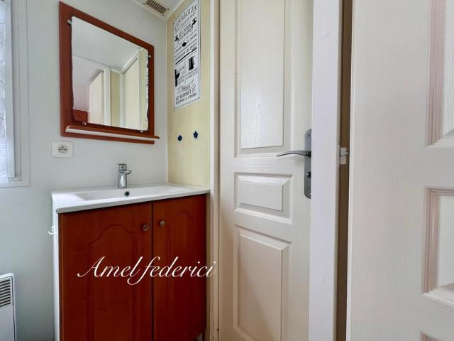 ️ Mobil home – 35 m² sur parcelle arborée dans PRL 3★ avec piscine – Plage à 5 min à pied !