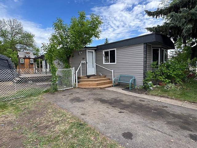 Mobile Home At Evergreen Park