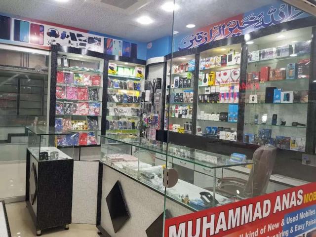 Mobiles & Accessories shop for Sale Rawalpindi Committee Chowk ID 07655