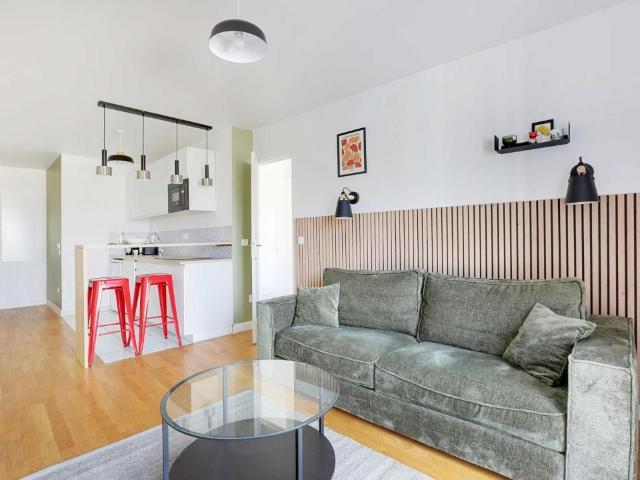 Mobility Lease Elegant 4 Room Apartment La Défense apartment