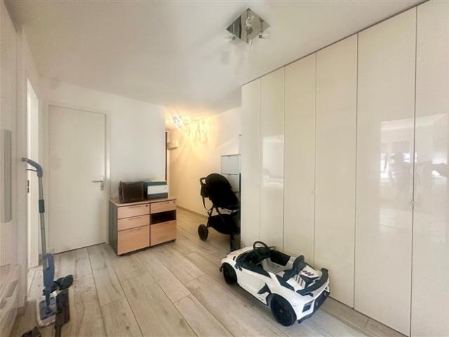 Möblierte 3,5 Zimmer Wohnung