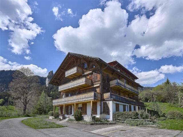 Möblierte 4 Zimmer Wohnung mit 2 Balkonen und Panoramasicht