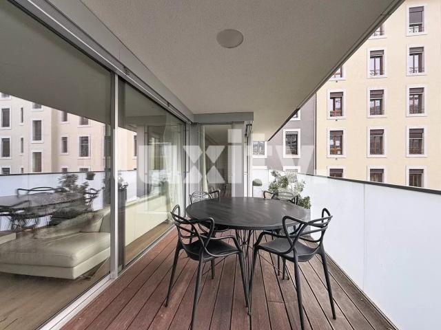 Möblierte 4 Zimmer Wohnung mit großer Terrasse