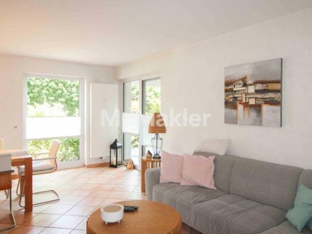 Möblierte, hochwertig sanierte Erdgeschosswohnung mit kleiner Gartenoase