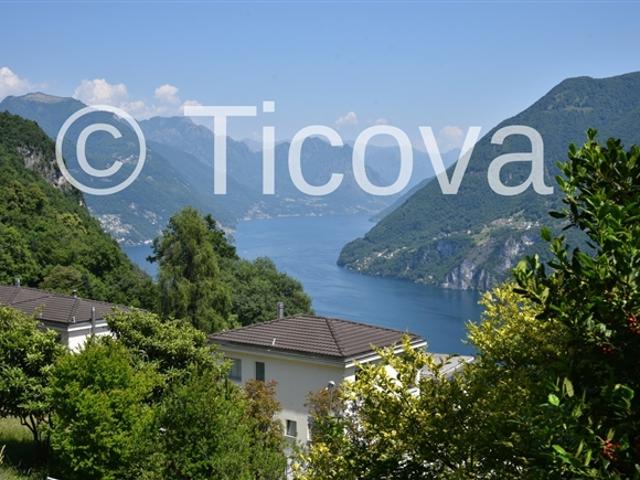 Möblierte Luxusvilla mit 180 Grad Seeblick