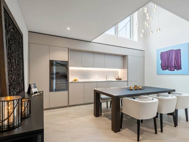 Möblierte Penthouse Oase mit Hotelservices Urbaner Livestyle mit Fernblick