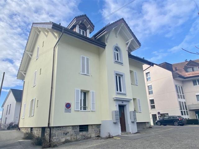 Möblierte Wohnung im Zentrum von Renens Village