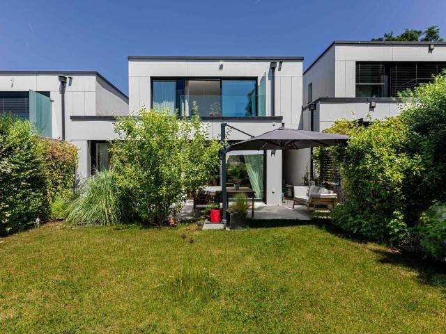 MÖBLIERTE UND AUSGESTATTETE VILLA