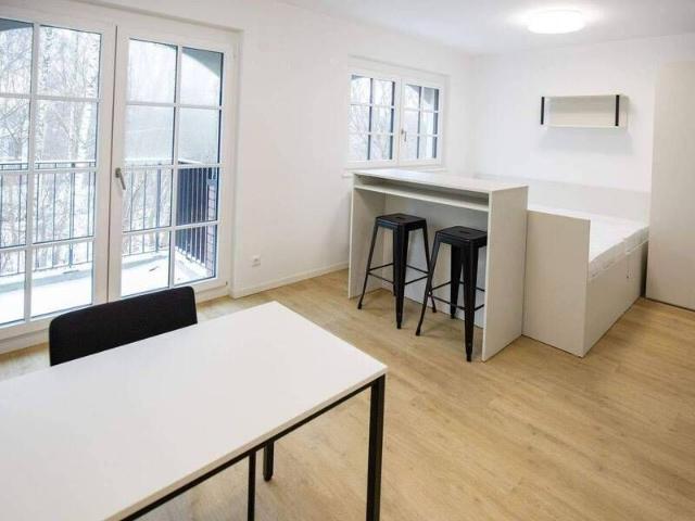 Möbliertes Apartment für 2 Personen mit Balkon im grünen Berlin Pankow