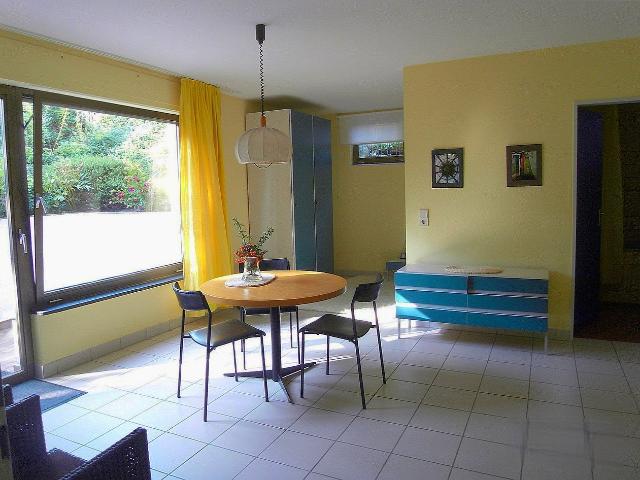 Möbliertes Apartment mit Terrasse in Rodenkirchen – zeitwohnen.de