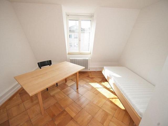 möbliertes Einzelzimmer zwischen Hegibach und Klusplatz zu vermieten!