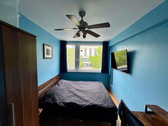 Möbliertes Schlaf /Bade Zimmer 21m2 im 3 Zimmer Wohnung 88m2 mit Fitnessstudio, Terrasse, BBQ Mitte / Tiergarten