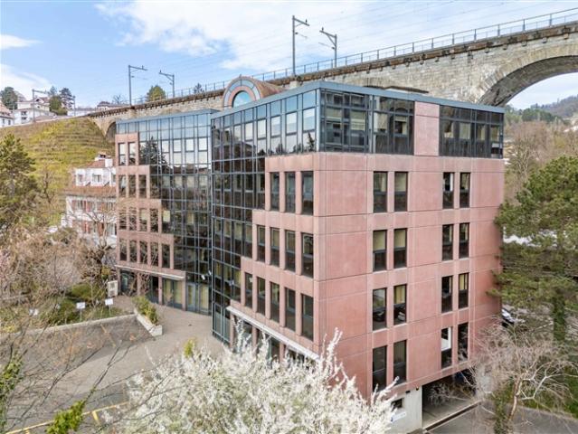 Dein renoviertes Büro an den Toren von Pully