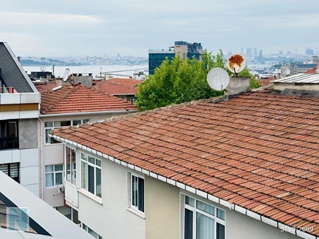 Moda'da Yeni Binada, Kısmi Manzaralı, 2 Teraslı Çatı