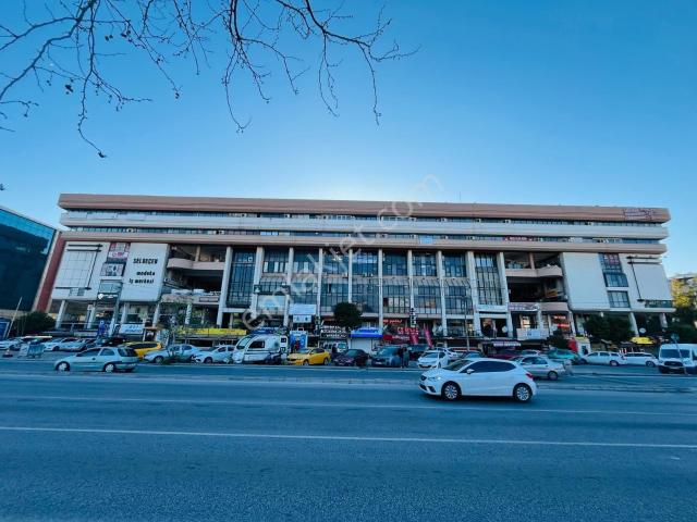 Modeka İş Haninda Satilik 160 M² İş Yeri