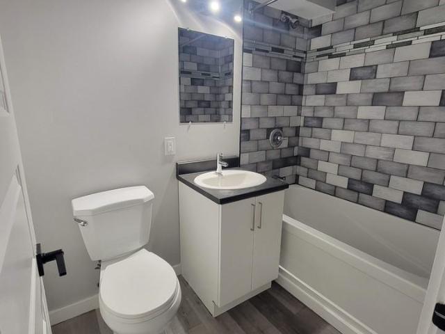 model 1115 Second St W 1 Bedroom Apartment for Rent at 1115 Second St W, Cornwall, ON K6J 1J2