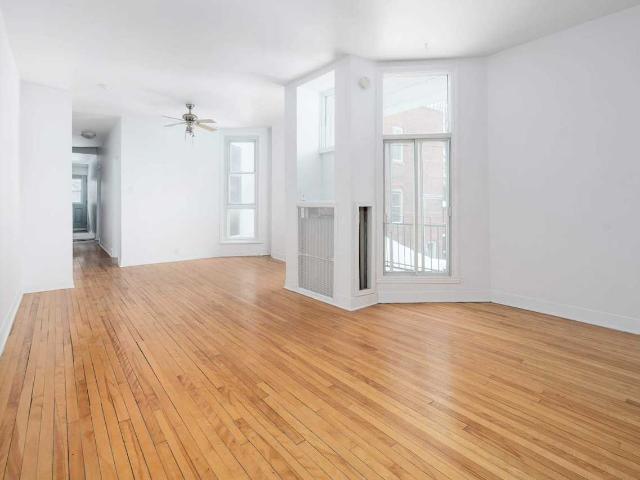 model 19 Stayner 2 Bedroom Apartment for Rent at 19 Rue Stayner, Westmount, QC H3Z 1W3