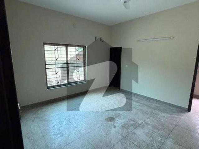 Model Town Block K One Kanal Old House Available For Rent Model Town