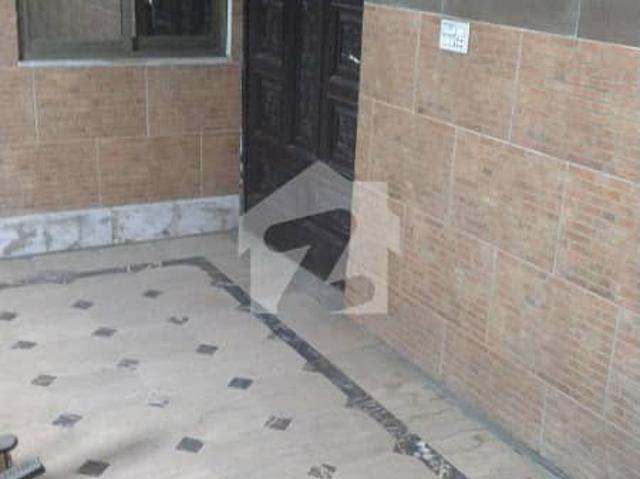 Model Town Extension 9 Marla 3 Beds House For Sale