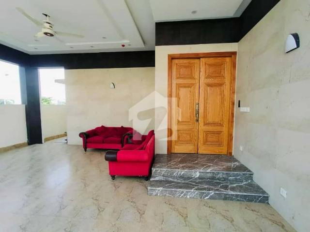 Model Town 12 Marla Extension 4 Bedrooms Full House For Rent