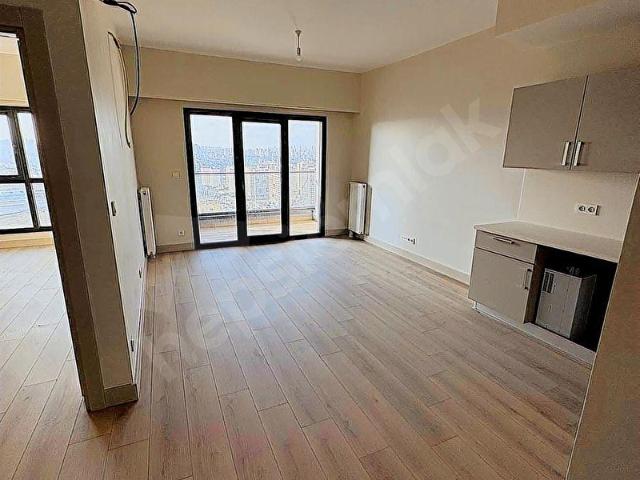 MODERNYAKA TEK YETKİLİ KİRALIK OFİSİ 1+1 KİRALIK MY221