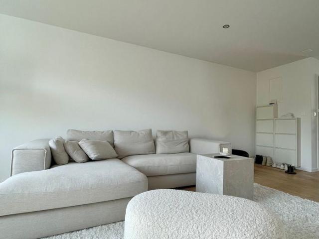 Modern 3.5 room attic apartment, 2 balconies, elevator