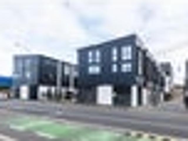 Modern 3 Bed, 3 Bath in Central Christchurch