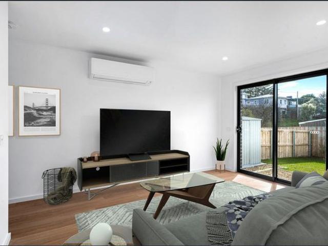 Modern 3 Bed Townhouse in Glenorchy