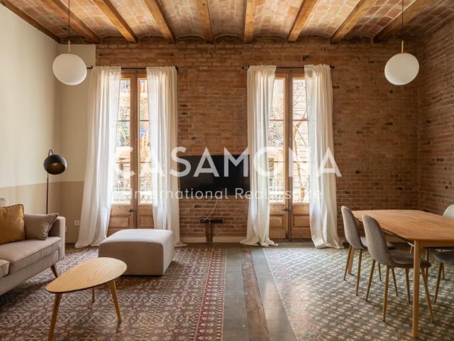 Modern 3 Bedroom Apartment with Balconies in Gracia