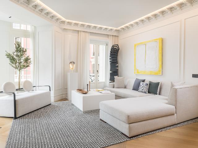 Modern 3 bedroom apartment in the heart of the Salamanca district