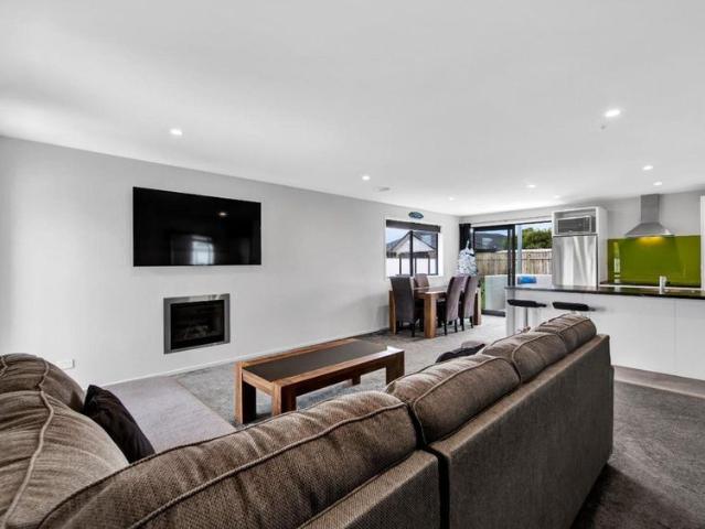 Modern 3 Bedroom Brick Home