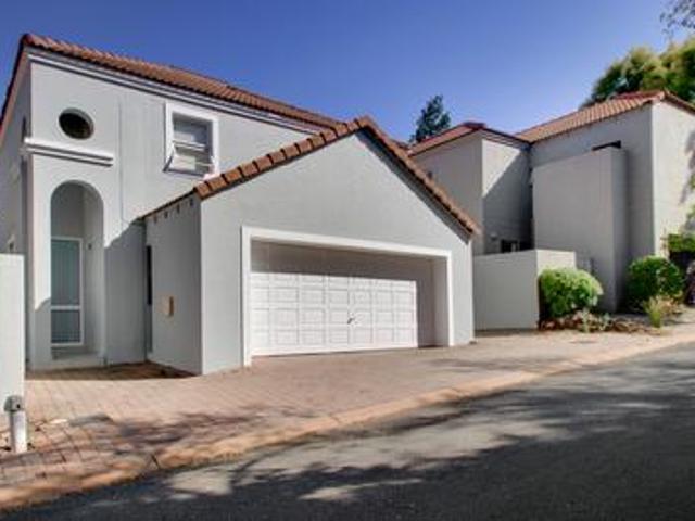modern 3 bedroom duplex cluster situ.