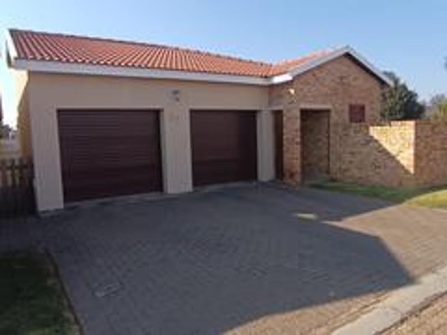 modern 3 bedroom family home in bel.