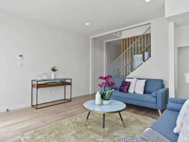 Modern 3 Bedroom Family Home in Prime Location Papatoetoe