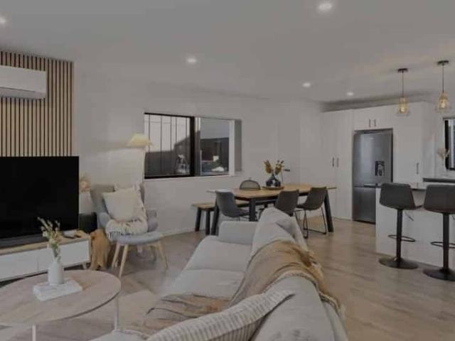 Modern 3 Bedroom Family Home in Sought After Kauri Flats