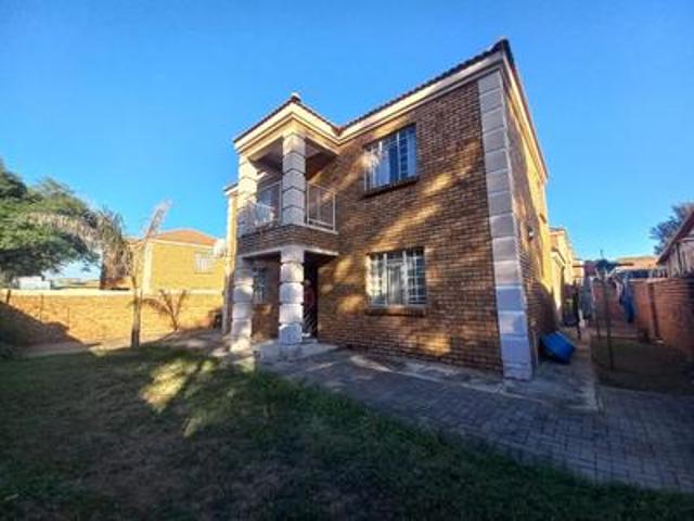 modern 3 bedroom family home pretoria