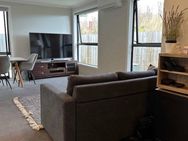 Modern 3 Bedroom Home for Rent!