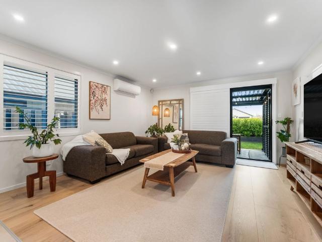 Modern 3 bedroom home for rent!