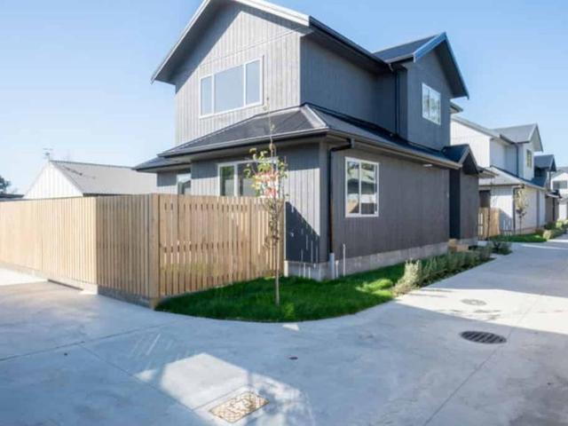 Modern 3 Bedroom Home – Immaculately Presented!