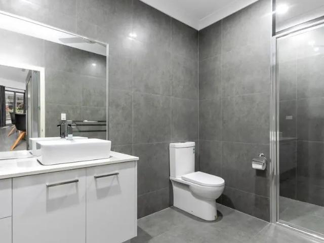 Modern 3 bedroom unfurnished home in a great location!