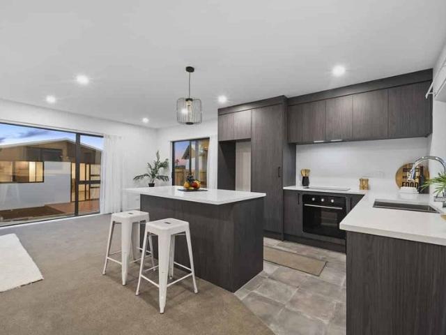Modern 3 Bedroom Home in Papakura