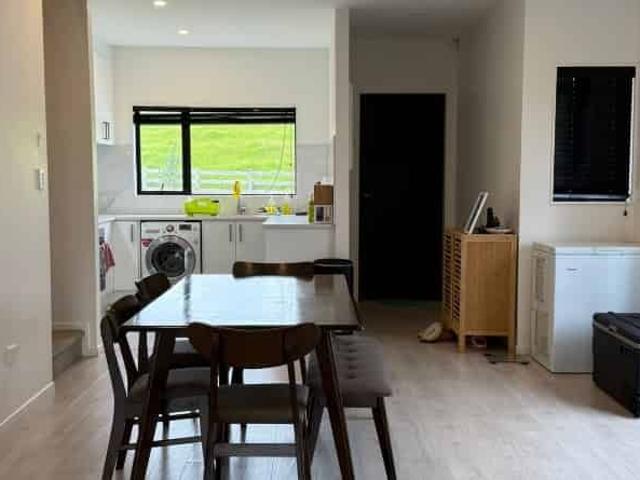 Modern 3 Bedroom Home in Prime Papakura Location