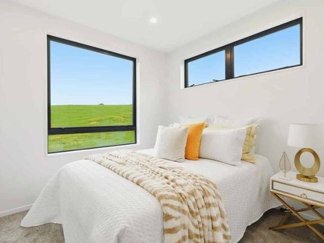 Modern 3 Bedroom Home with Convenient Living