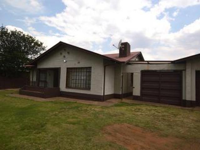 modern 3 bedroom house beautiful kit.