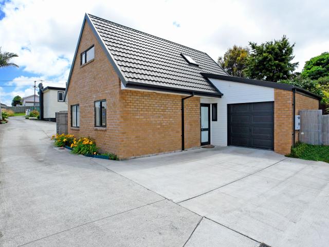 Modern 3 Bedroom house in a Convenient Location