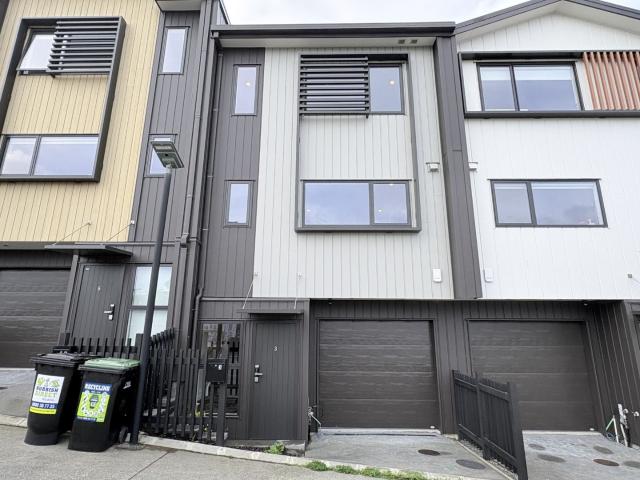 Modern 3 Bedroom in Top School Zones