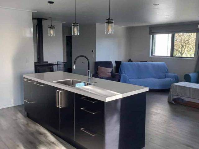 Modern 3 Bedroom Rural Midhirst