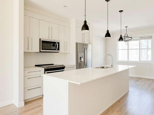 Modern 3 Bedroom Townhome in Cornerstone