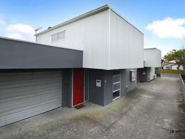 Modern 3 Bedroom Townhouse First National Real Estate