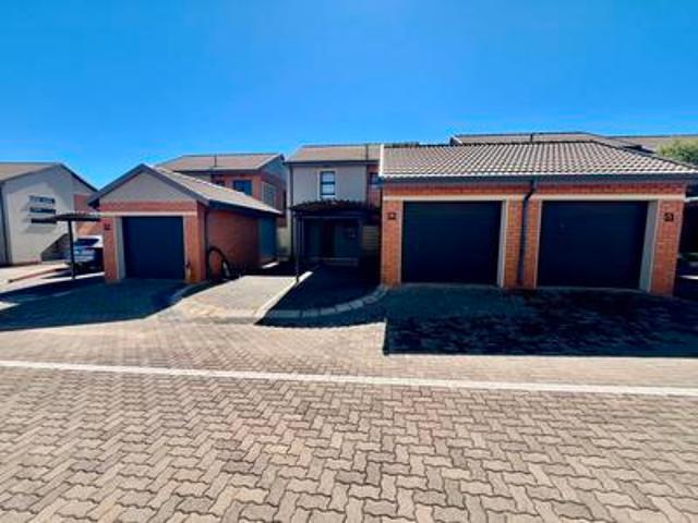 modern 3 bedroom townhouse on the ma.